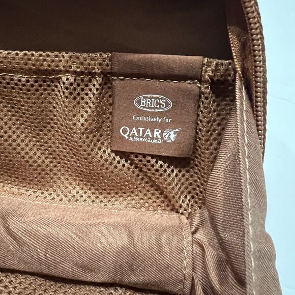 Bric’s Qatar Airways Hard Shell Blue Toiletry Travel Full Zip Case - Picture 4 of 6